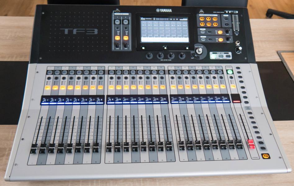 Ямаха тф. Yamaha tf3. Yamaha tf3 цифровой микшерный пульт. Yamaha dm3 Digital Mixer. Цифровой пульт Ямаха.