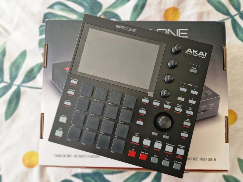 AKAI MPC One | Midi